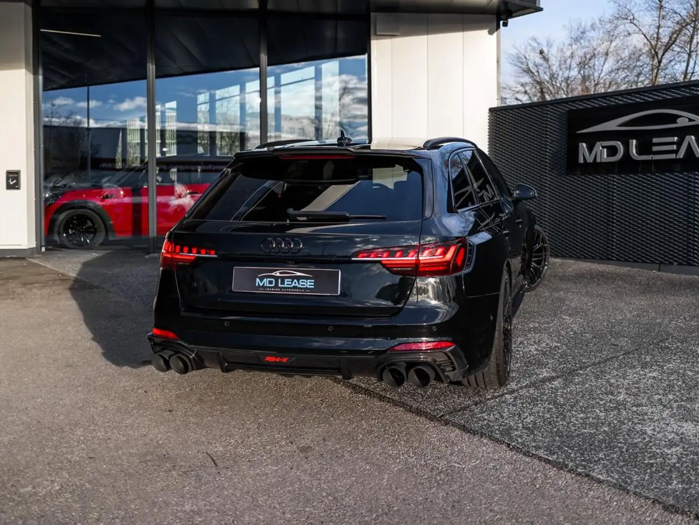 Audi RS4 - X ABT 1/60 Zwart - 2
