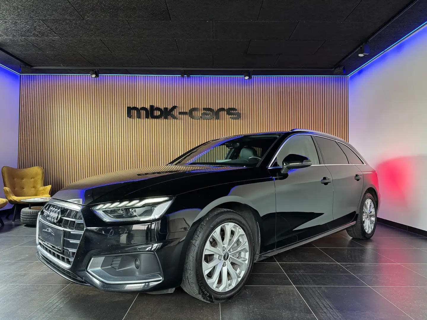 Audi A4 Avant 40 TDI quattro Advanced *Matrix, Virtual* Schwarz - 2