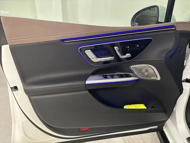 Mercedes-Benz EQE 43 AMG 4MATIC Totw Distr PTS Navi Sitzklima Ansicht 12