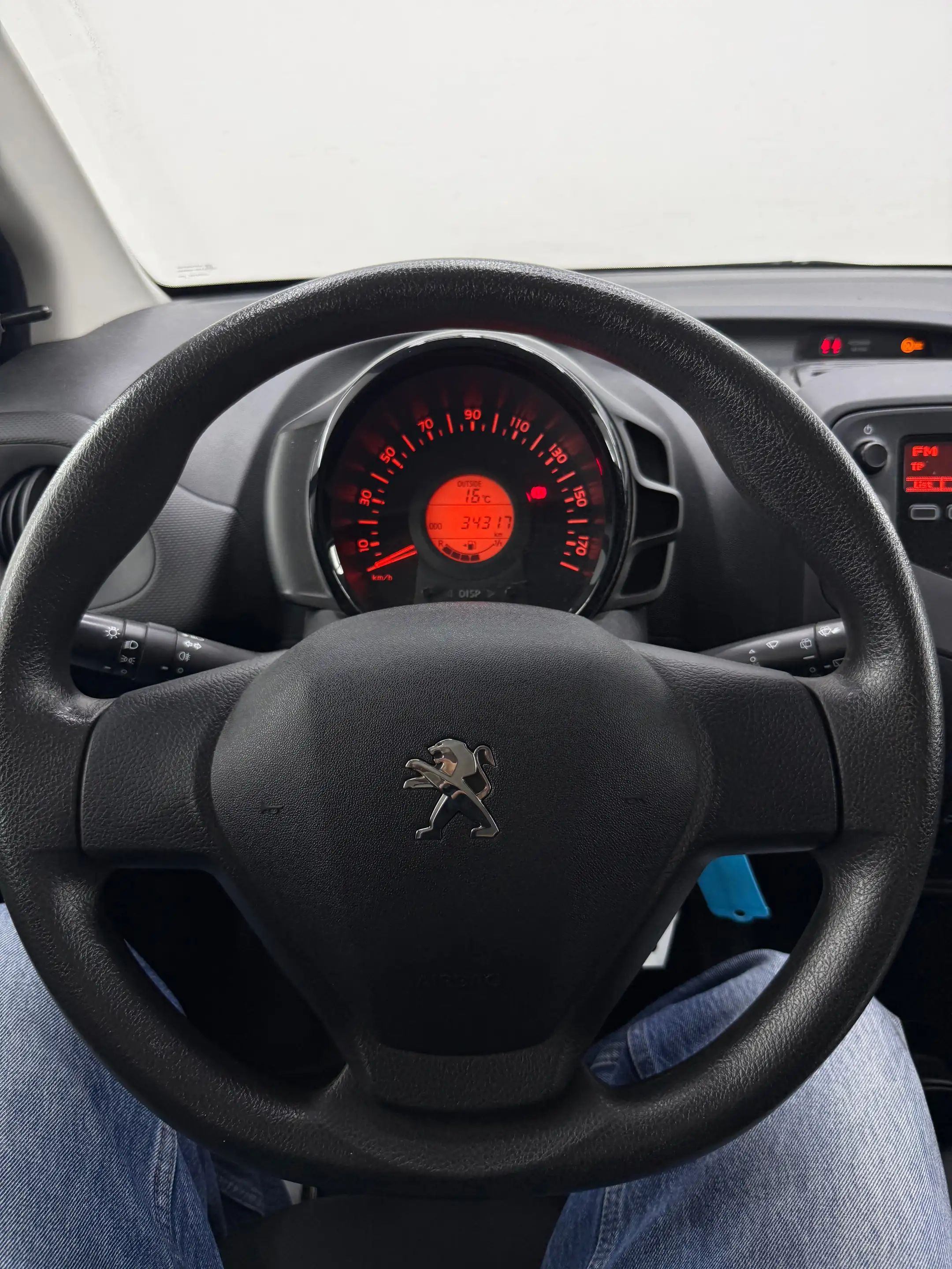 Peugeot 108 108 1.0 VTi Like S — photo 9