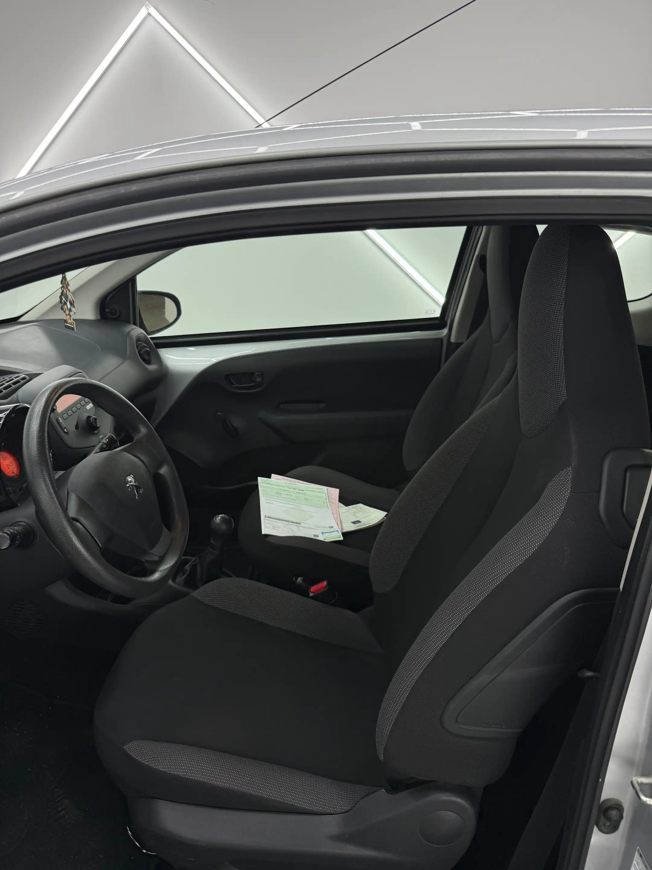Peugeot 108 108 1.0 VTi Like S — photo 7