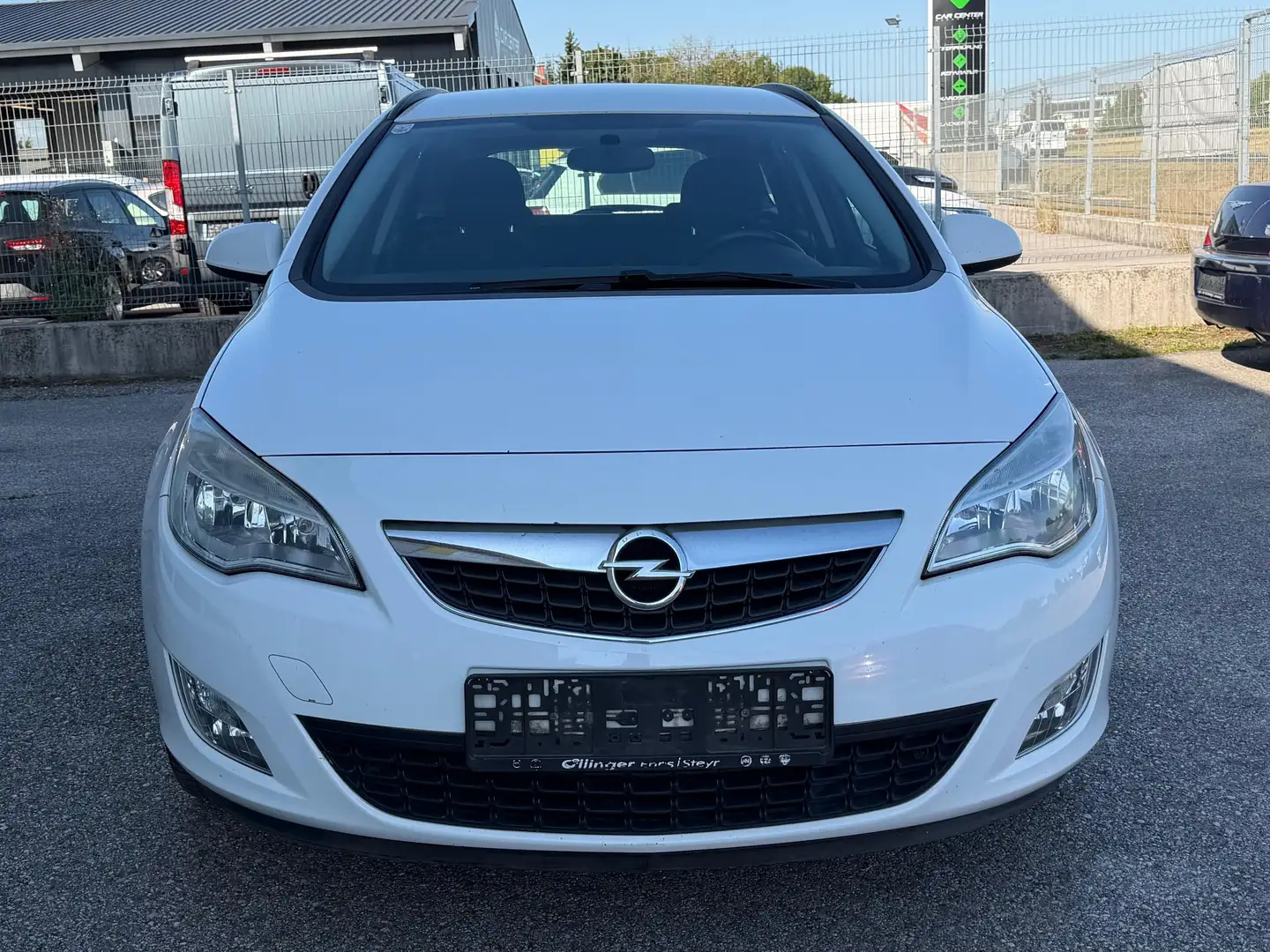 Opel Astra Design Edition Weiß - 1