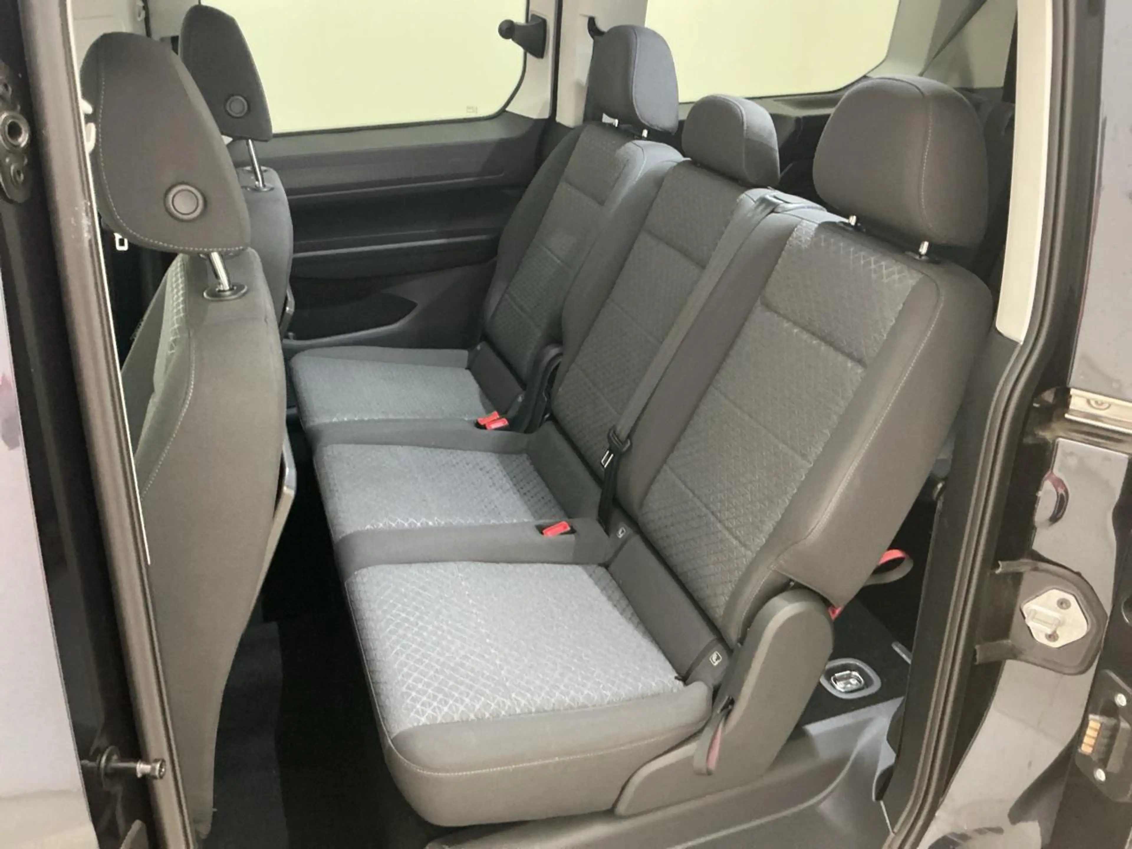 Ford Grand Tourneo Connect 1.5 PHEV Titanium 7Sitze — photo 5