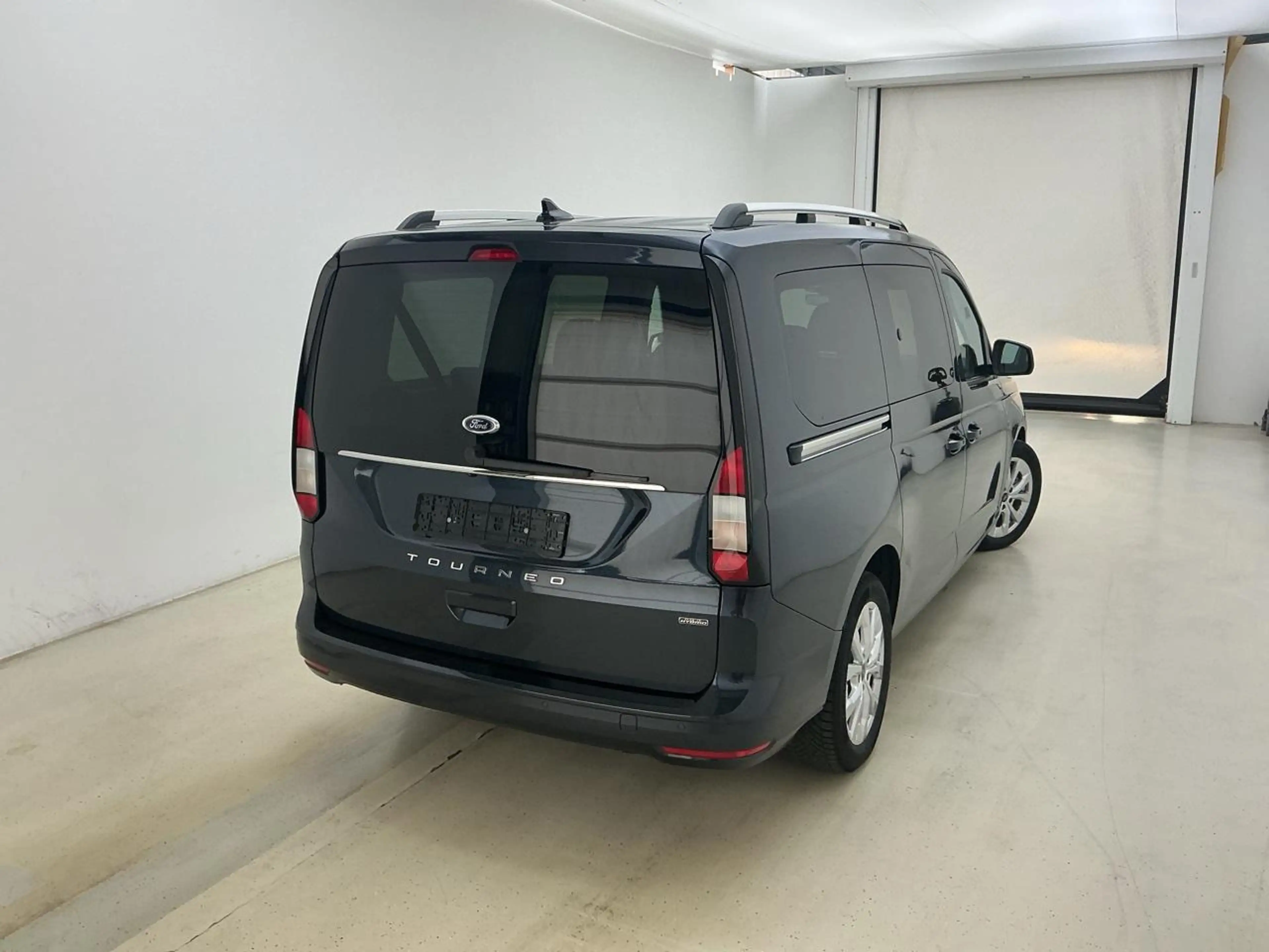 Ford Grand Tourneo Connect 1.5 PHEV Titanium 7Sitze — photo 3