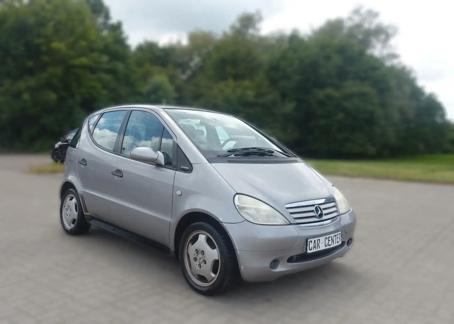 Mercedes-Benz A 140 Elegance Automatik Gris - 2