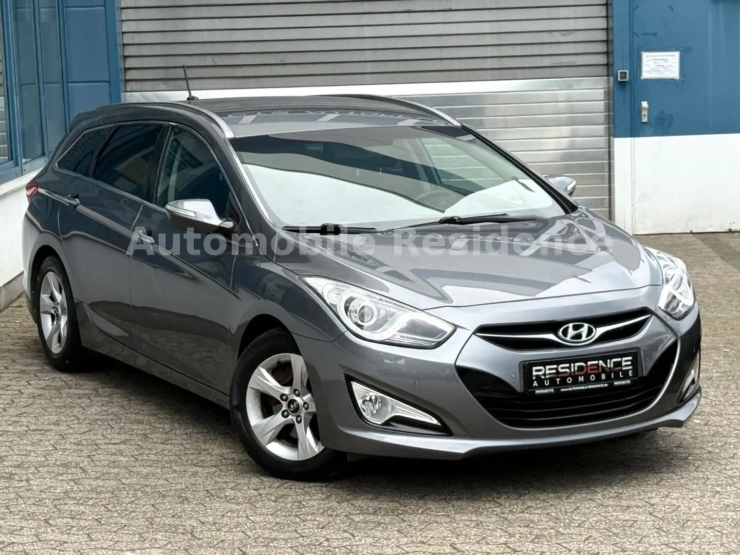 Hyundai i40 CW Style 2.0*XENON*CAM*PDC*TEMP*PDC*SHZ*AHK* Silber - 2