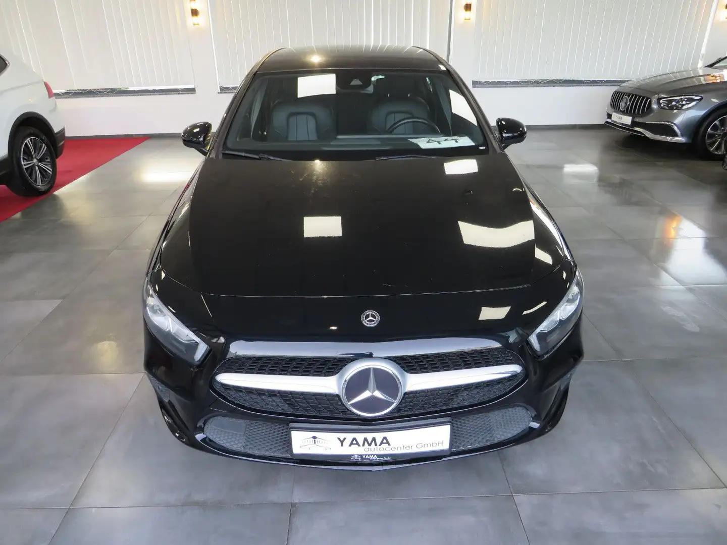 Mercedes-Benz A 180 d * AUTOMATIK * Schwarz - 2