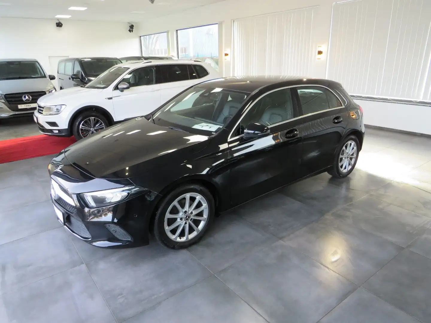 Mercedes-Benz A 180 d * AUTOMATIK * Schwarz - 1