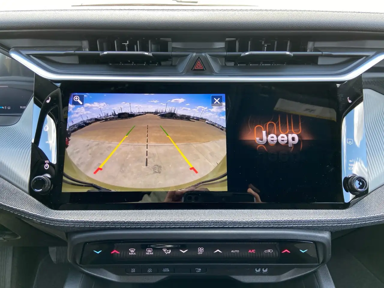 Jeep Cherokee снимка Jeep Cherokee
