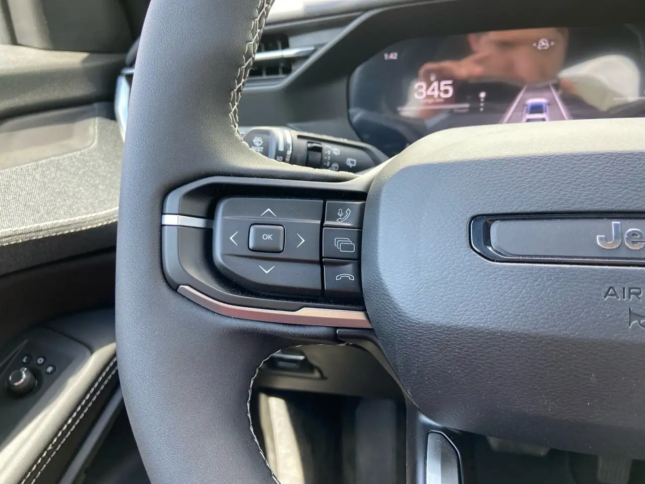 Jeep Cherokee снимка Jeep Cherokee