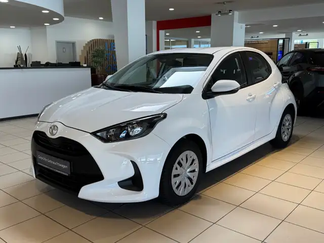 Toyota Yaris Comfort / Abstandstempomat / USB & Bluetooth
