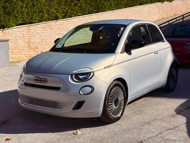 Fiat 500C Berlina Hybrid Icon