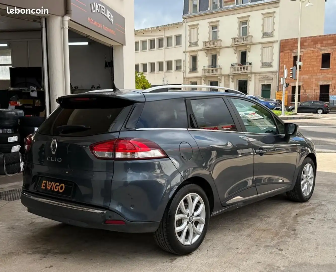 Renault Clio IV (2) ESTATE 1.2 TCE 120 ENERGY INTENS EDC %2B CAMERA REGULATEUR PARK ASSIST Blauw - 2