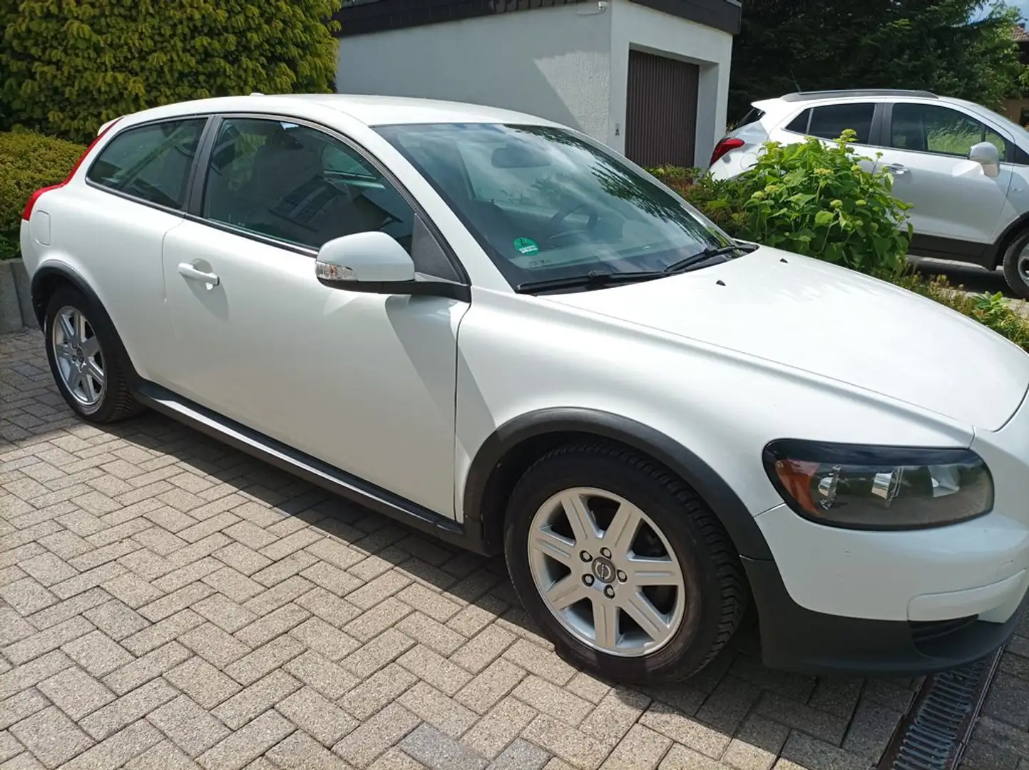 Volvo C30 C30 1.6D DRIVe Klima Weiß - 1