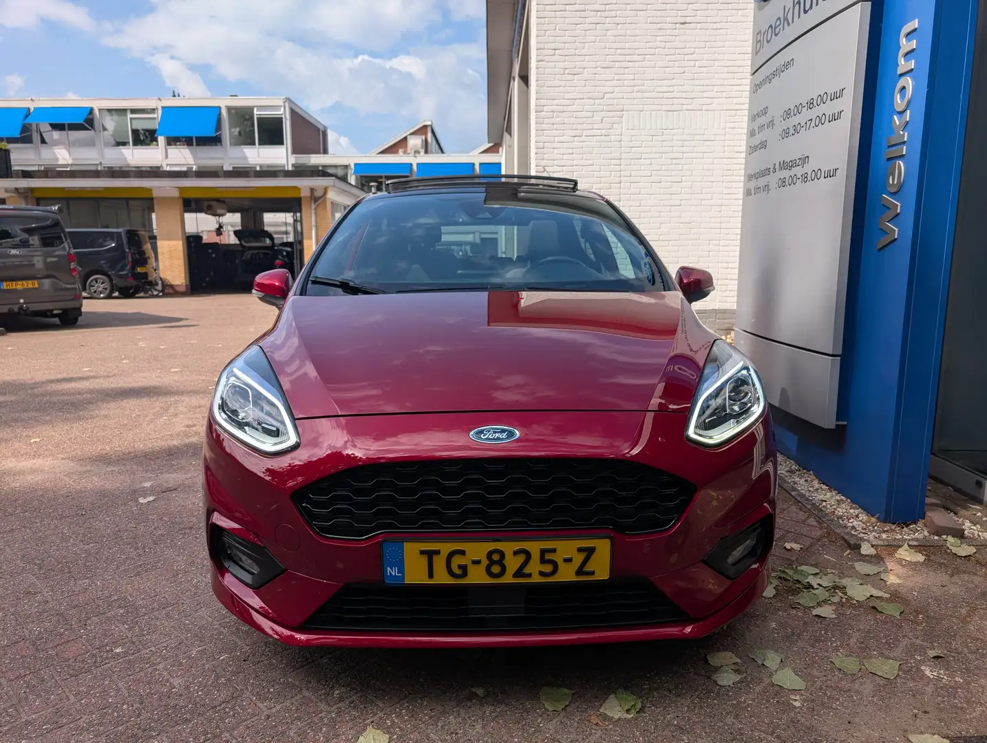 Ford Fiesta 1.0 EcoBoost ST-Line | Panorama Schuifdak | Winter Rood - 2