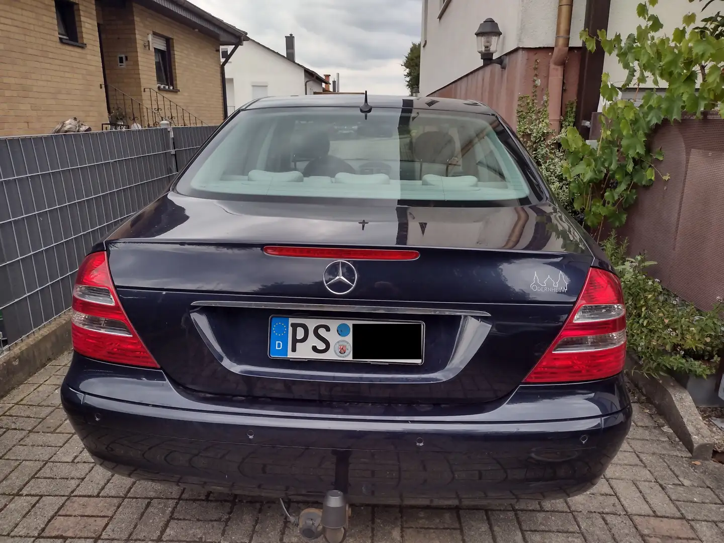 Mercedes-Benz E 240 E-Klasse Classic Blue - 2
