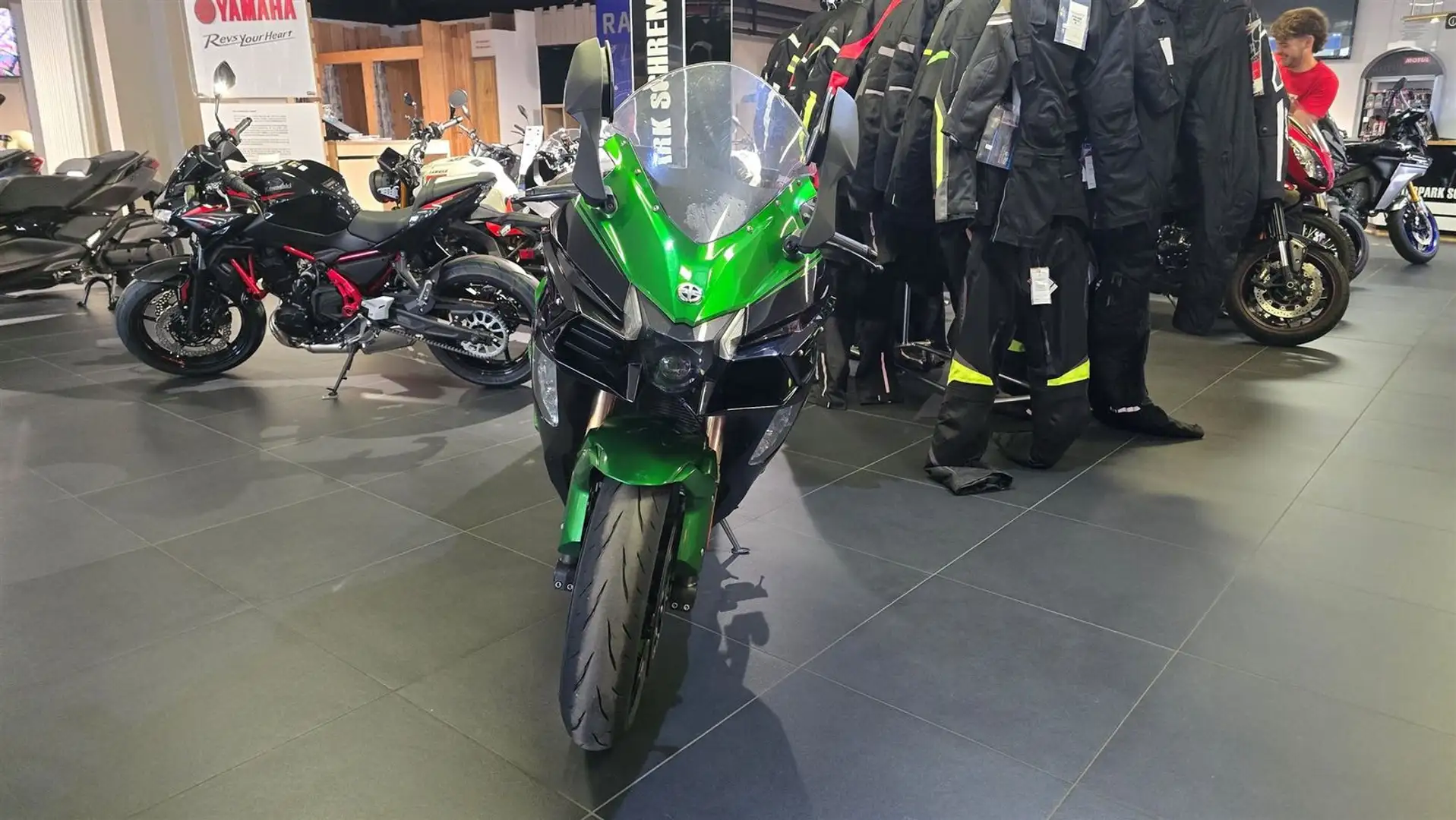 Kawasaki Ninja H2 SX Vert - 2