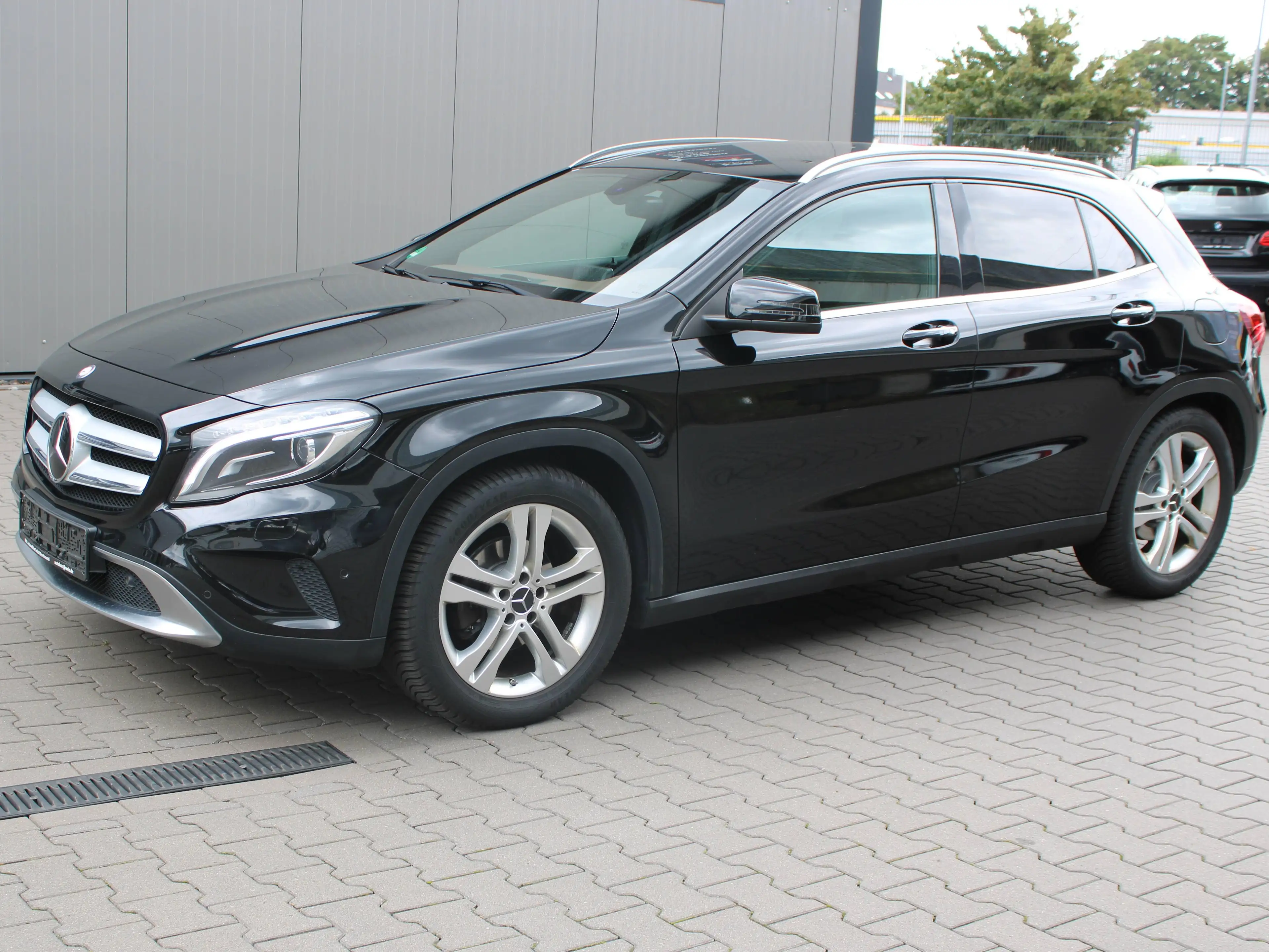 Mercedes-Benz GLA 220 GLA 220 CDI / d 4Matic (156.905) Urban Exklusiv-Paket