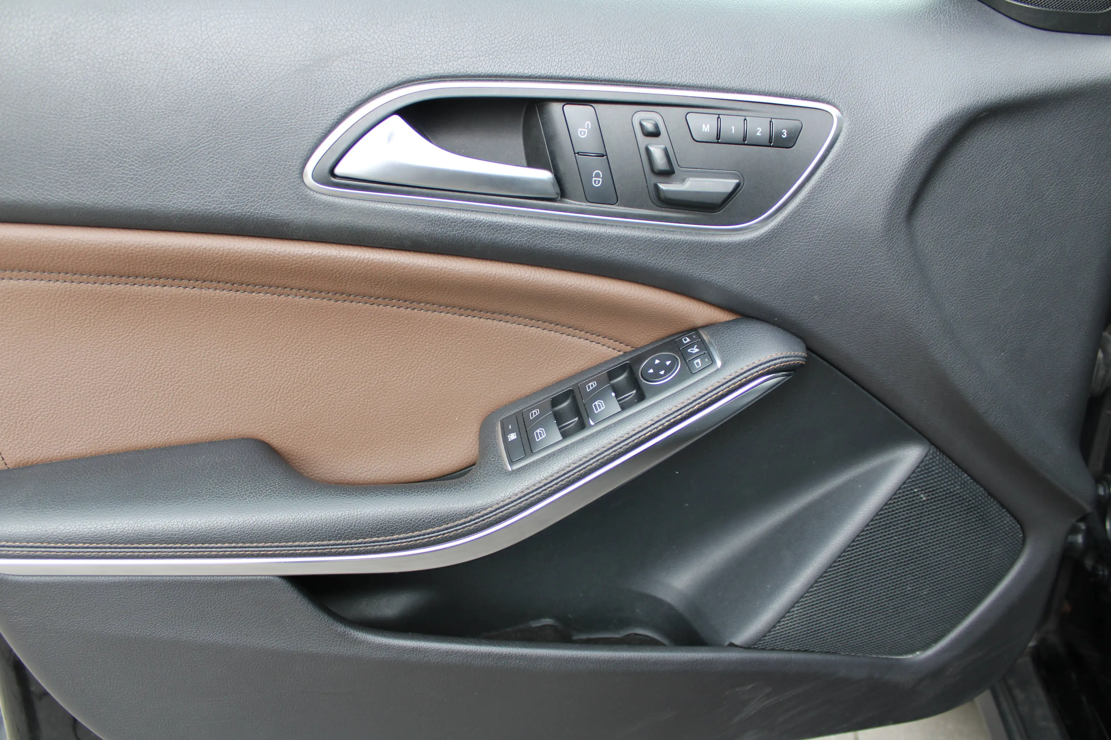 Mercedes-Benz GLA 220 GLA 220 CDI / d 4Matic (156.905) Urban Exklusiv-Paket — photo 11