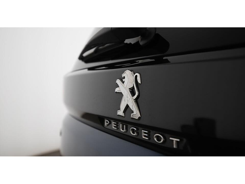 Peugeot 5008 1.5 BlueHDi 130 GT Aut 7-SITZER LED SKY AHK — photo 8