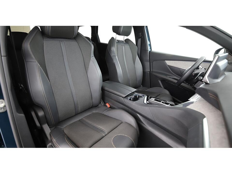 Peugeot 5008 1.5 BlueHDi 130 GT Aut 7-SITZER LED SKY AHK — photo 14