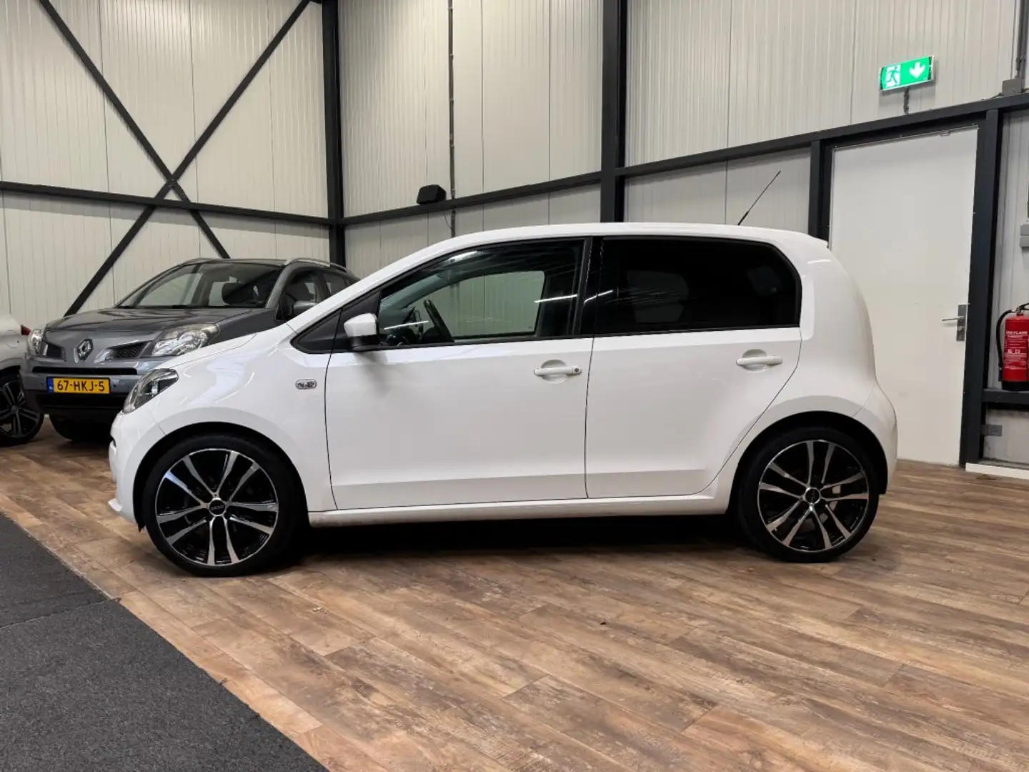 Volkswagen up! Move BlueMotion / AIRCO / 5-DRS / NAVI / 17VELGEN Wit - 2