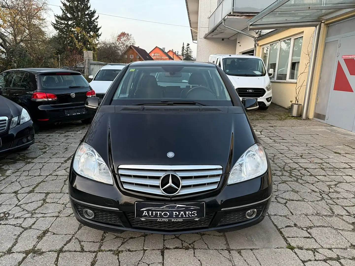 Mercedes-Benz A 180 CDI AVANTGARDE-ERSTBESITZ-LEDER-PANORAMADACH Schwarz - 2