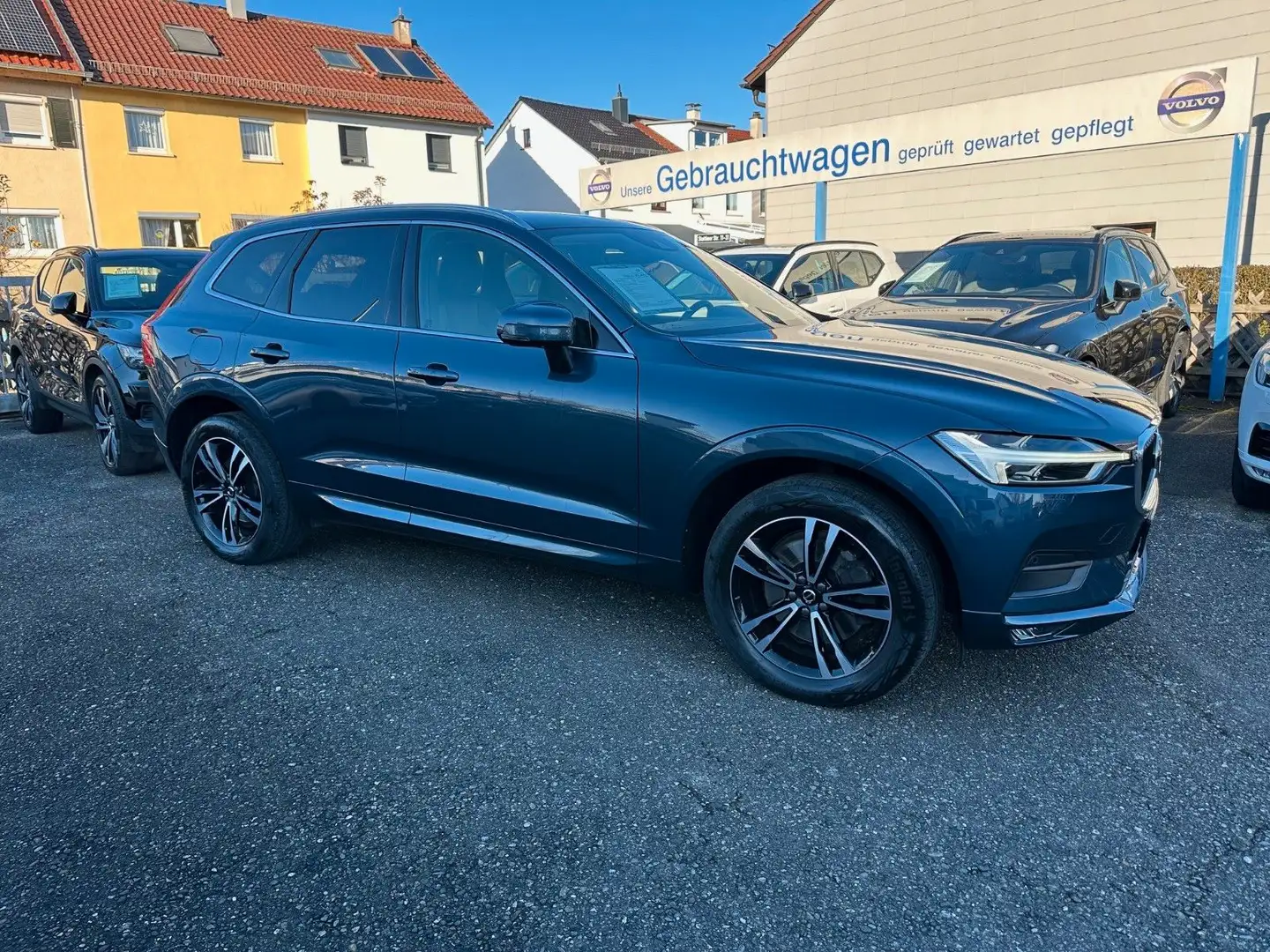 Volvo XC60 B5 Diesel Momentum Pro AWD Blau - 2