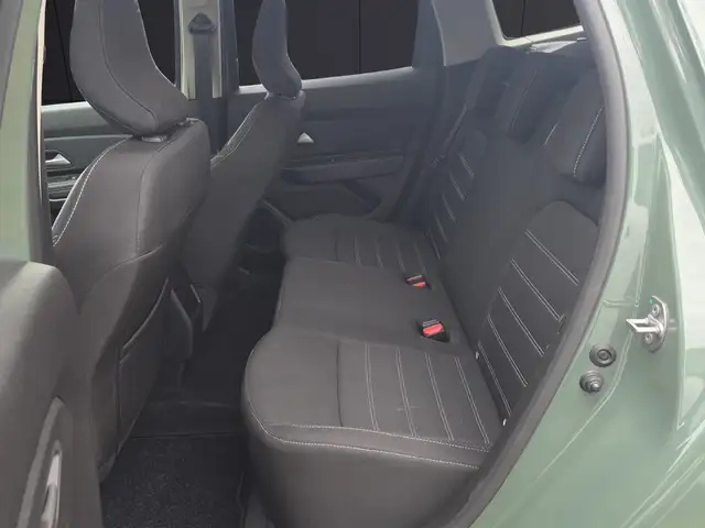 Dacia Duster view 9