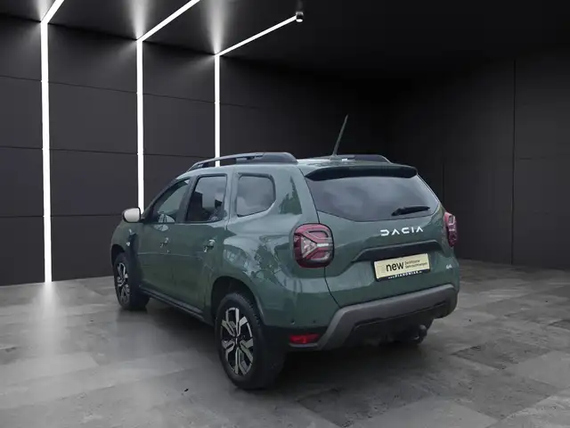 Dacia Duster view 2