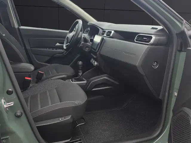 Dacia Duster view 6