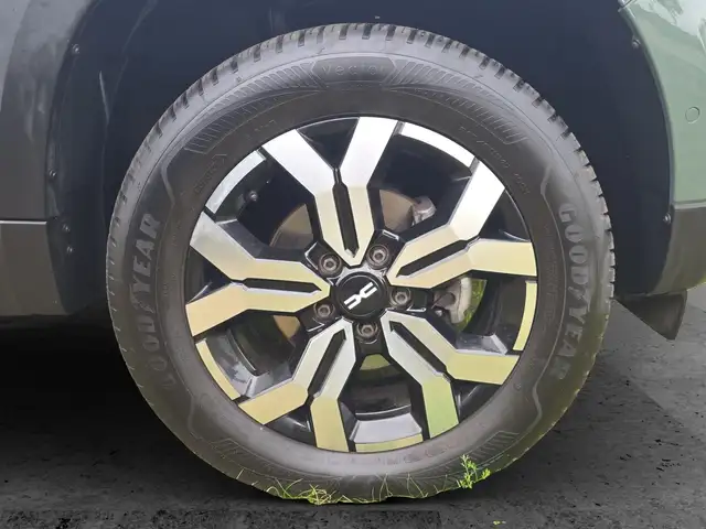 Dacia Duster view 5