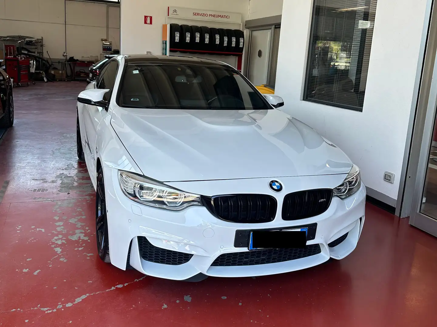 BMW M4 M4 Coupe 3.0 dkg Biały - 1