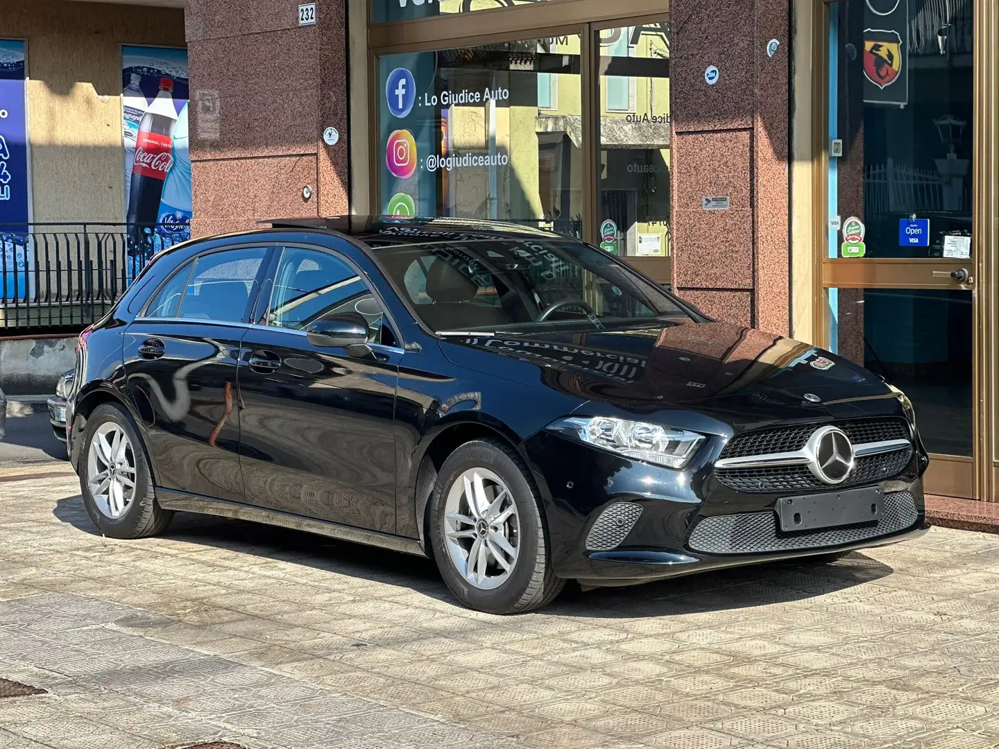 Mercedes-Benz A 200 A 200 d Premium auto Nero - 2