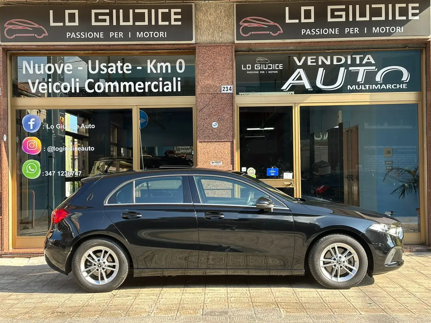 Mercedes-Benz A 200 A 200 d Premium auto Nero - 1