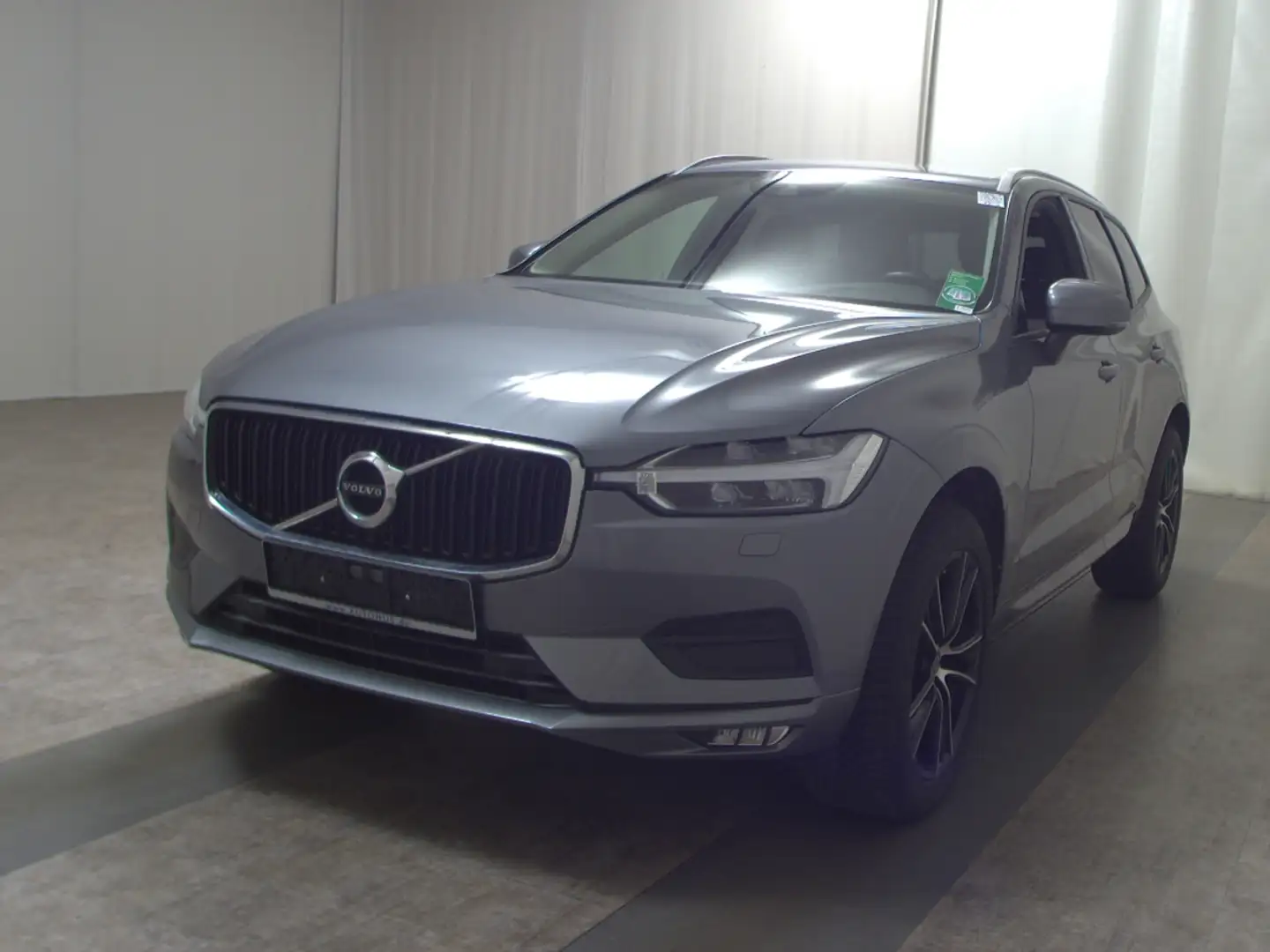 Volvo XC60 D4 Momentum LED el.Heck RFK Sound SpurH LM Grau - 2