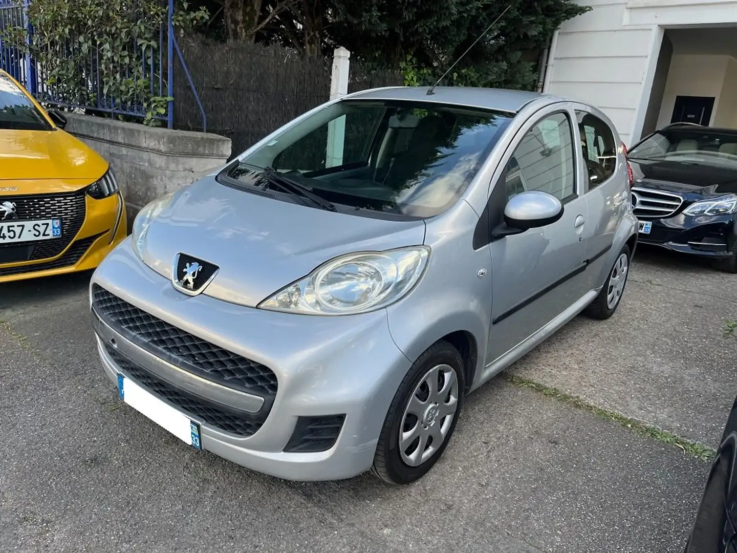 Peugeot 107 107 1.0e 12V 68ch BLUE LION Trendy - 1