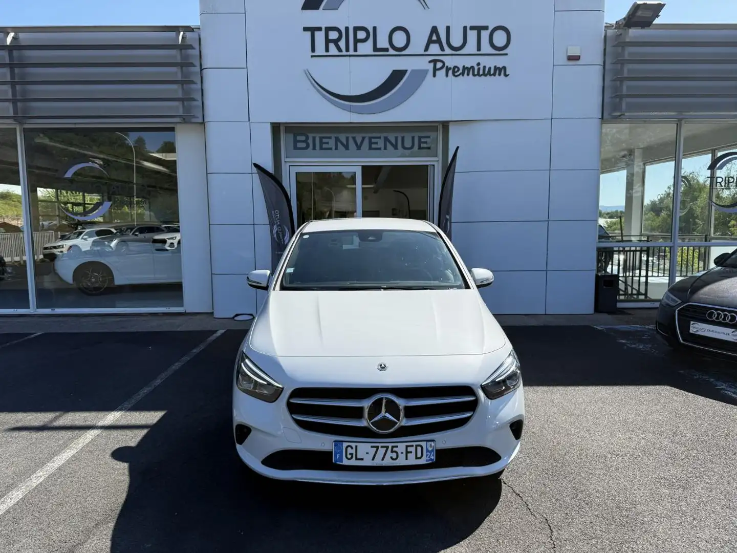 Mercedes-Benz B 180 B 180 d BERLINE - Business Line - CAMERA AR + CARPLAY + GPS Blanc - 2