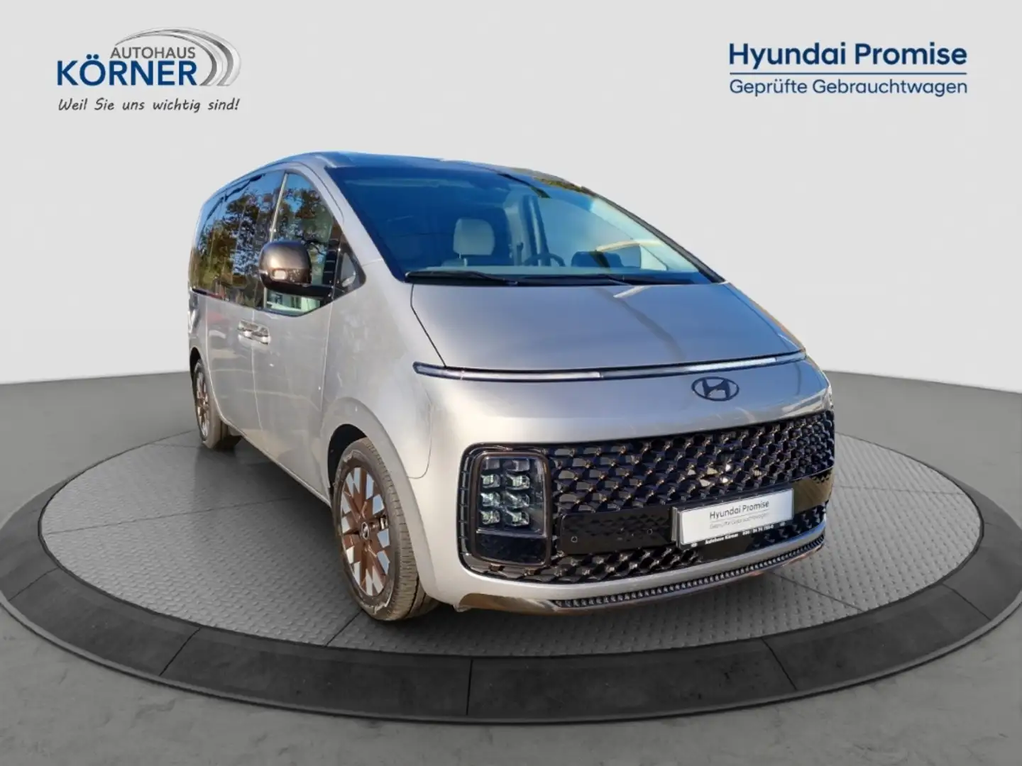Hyundai STARIA SIGNATURE 2.2 CRDi 4WD 7-Sitzer *LED*LEDER*KLIMASI Argintiu - 1