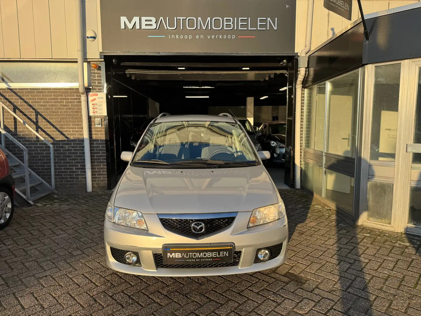 Mazda Premacy 1.8i Exclusive/ 1JAAR APK/NAP/77DKM!!/Airco/Trekha Grau - 2