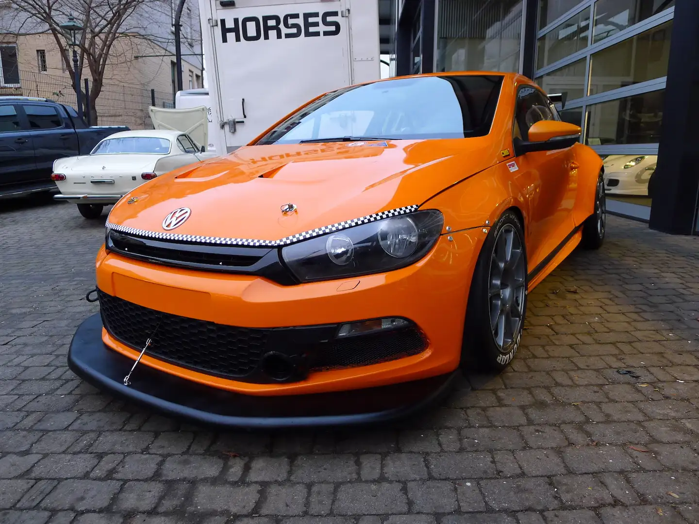 Volkswagen Scirocco Cup Rennwagen von VW Motorsport Orange - 2