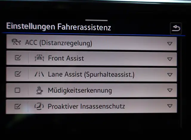 Volkswagen Tiguan Allspace view 22