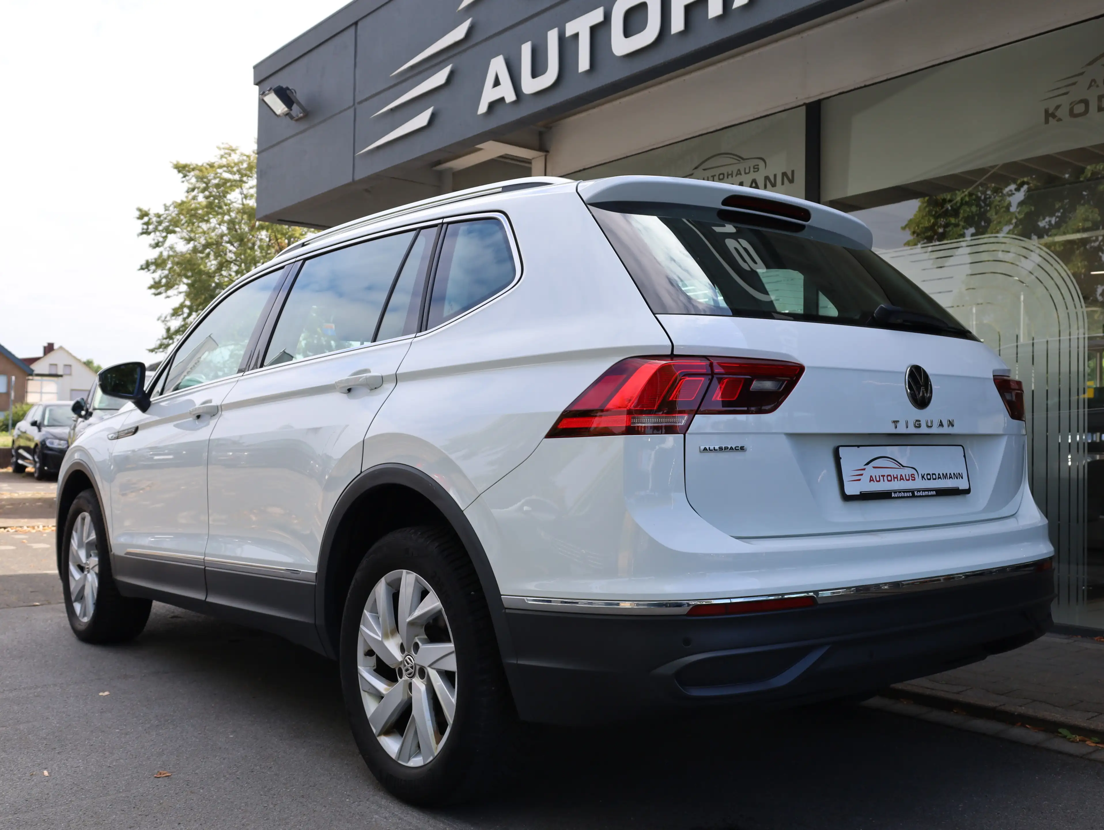 Volkswagen Tiguan Allspace Life 2.0TDI*AHK*ACC*elekt.Heck.* — photo 8