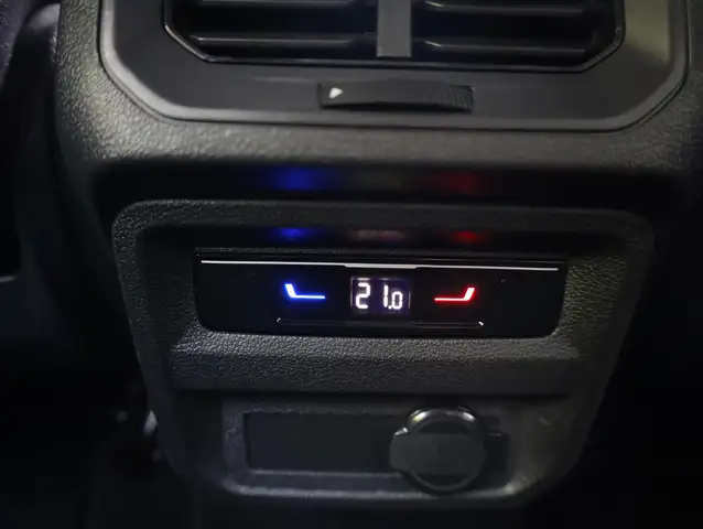Volkswagen Tiguan Allspace view 17