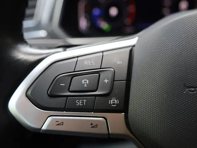 Volkswagen Tiguan Allspace view 28