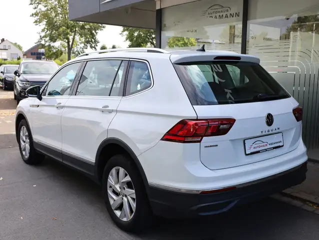 Volkswagen Tiguan Allspace view 7