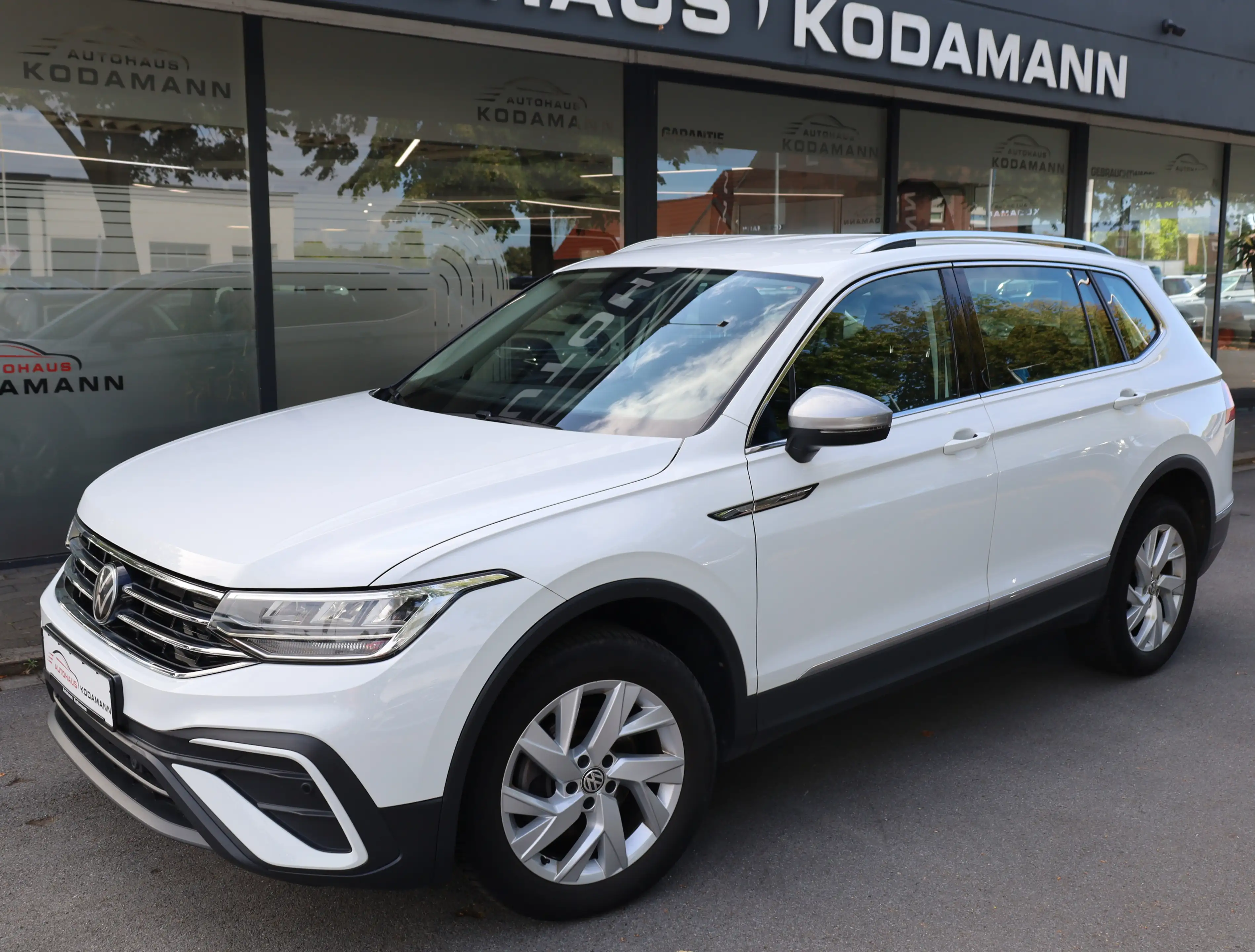 Volkswagen Tiguan Allspace Life 2.0TDI*AHK*ACC*elekt.Heck.* — photo 2