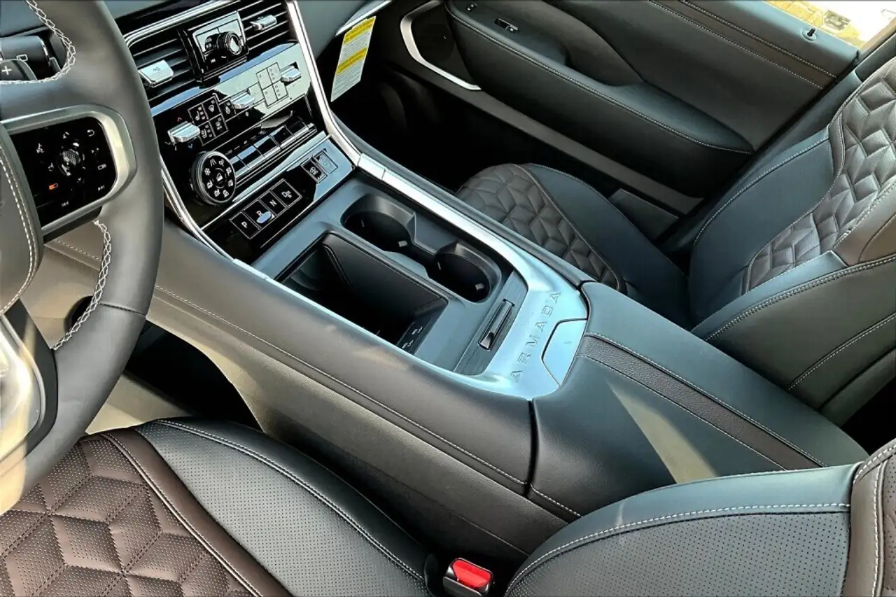 Nissan Armada снимка Nissan Armada