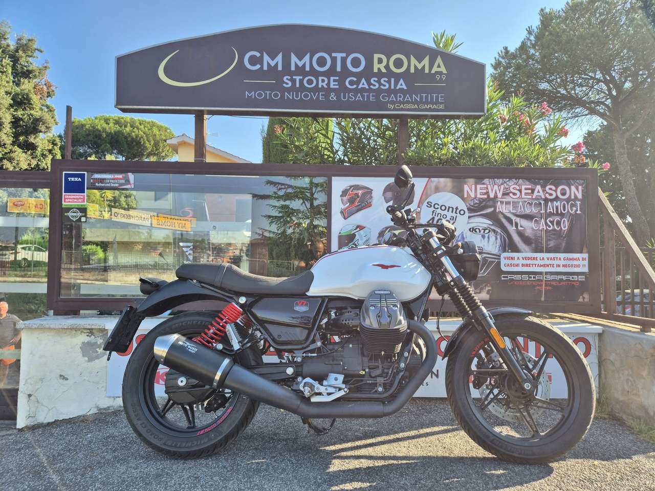 Moto Guzzi V 7 IV Stone Special Edition " TEN"
