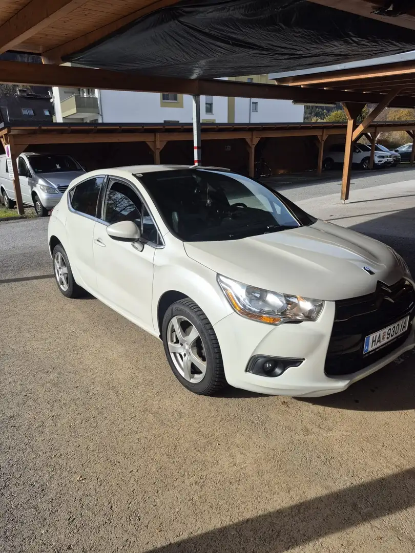 Citroen DS4 e-HDi 115 EGS6 Airdream So Chic - 2